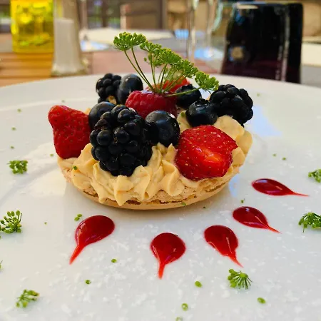 Hotel Hotel****spa & Restaurant Cantemerle