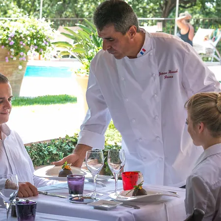 Hotel Hotel****spa & Restaurant Cantemerle 4*