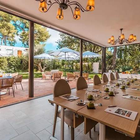 Hotel****spa & Restaurant Cantemerle 4*